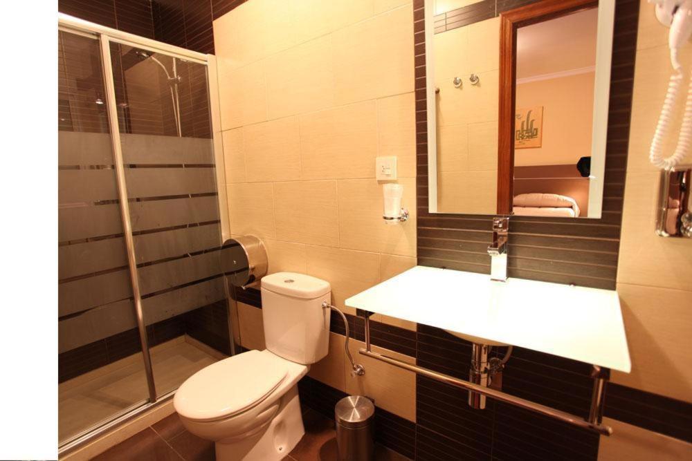 Hostal Zurbaran Llerena Ngoại thất bức ảnh